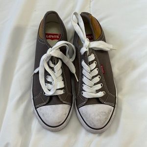 Levi Sneakers